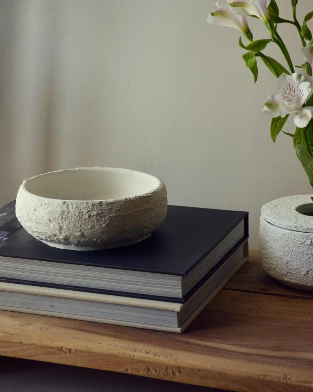 Vacía bolsillos decorativo en concreto