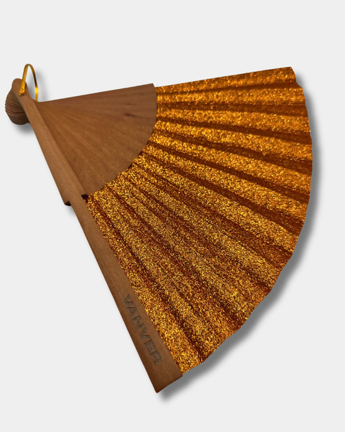 Abanico dorado con purpurina — Abanico de madera brillante