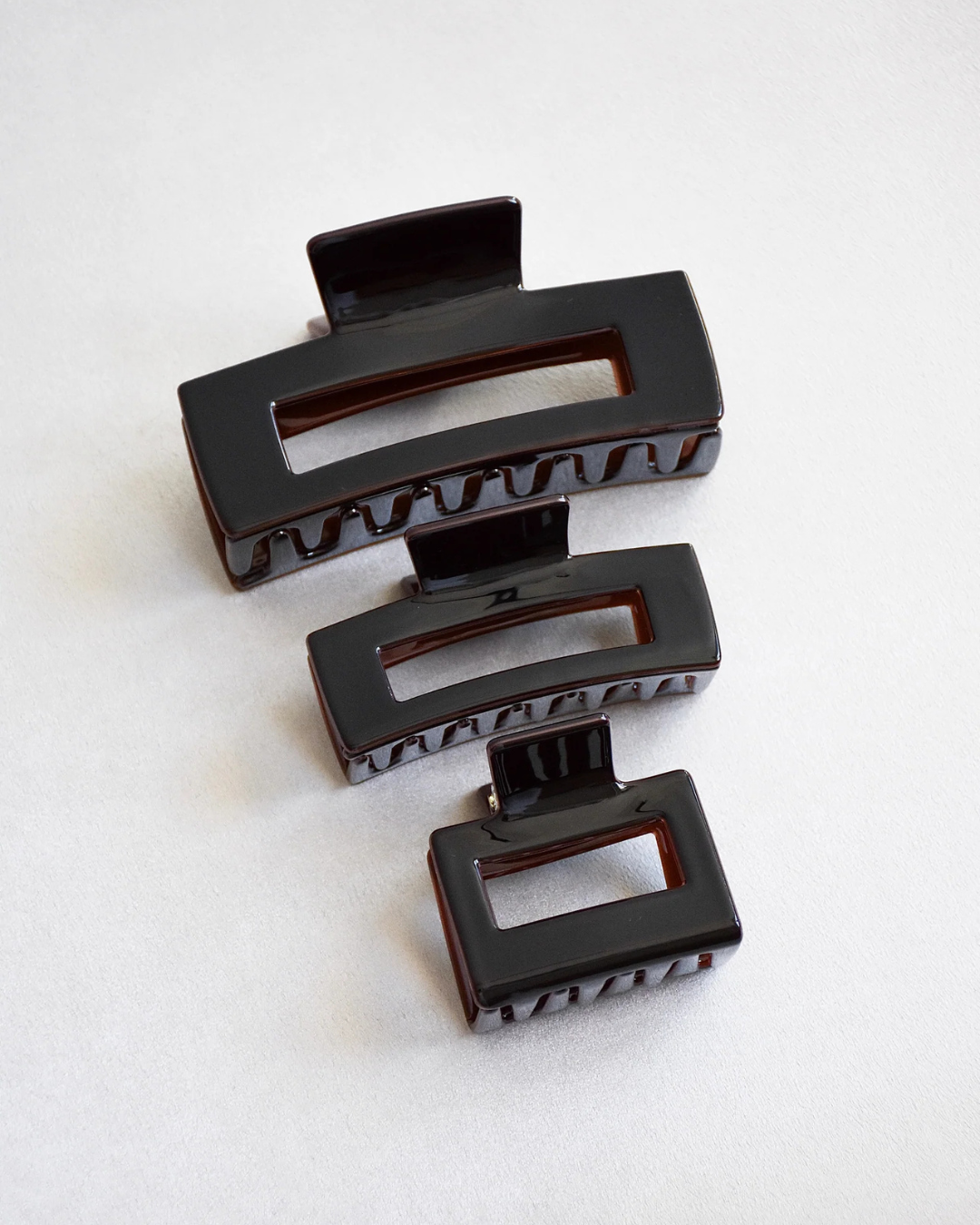 Pinza de pelo Espresso — Pinza de acetato rectangular marrón oscuro